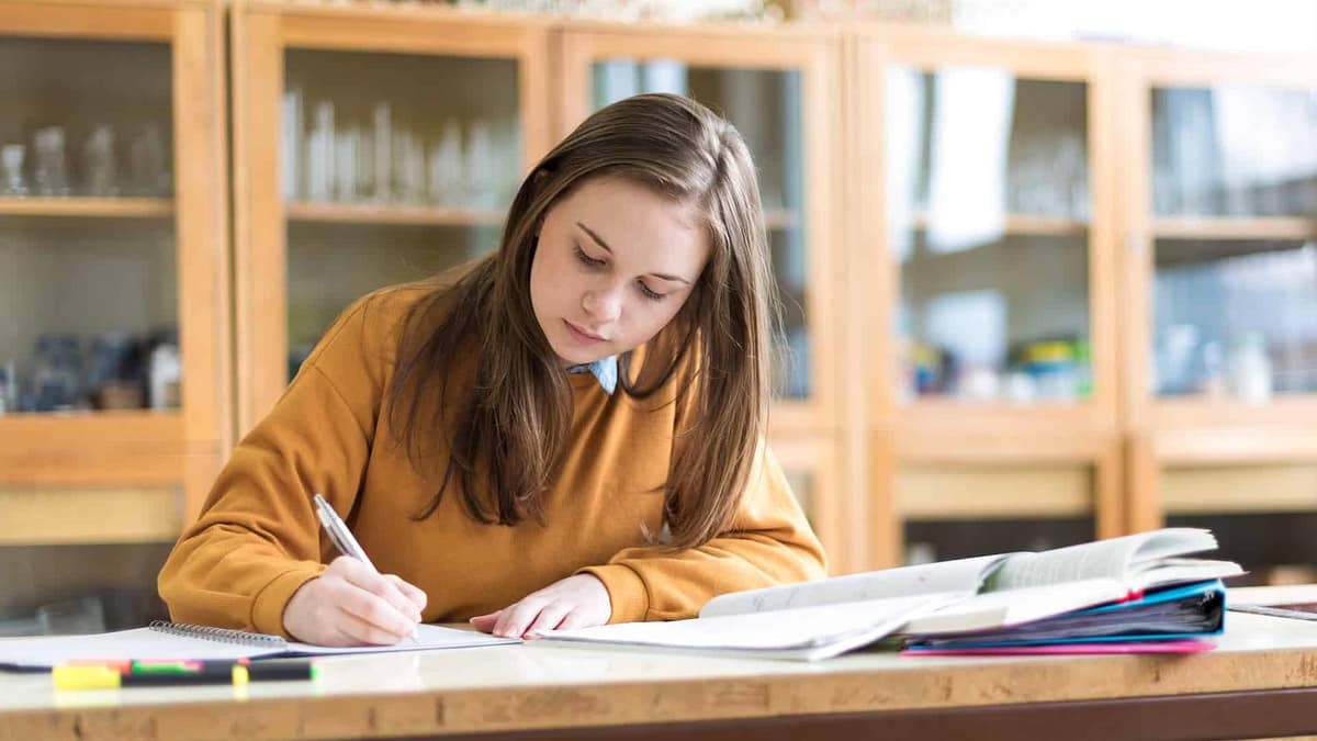 TCC artigo de Direito